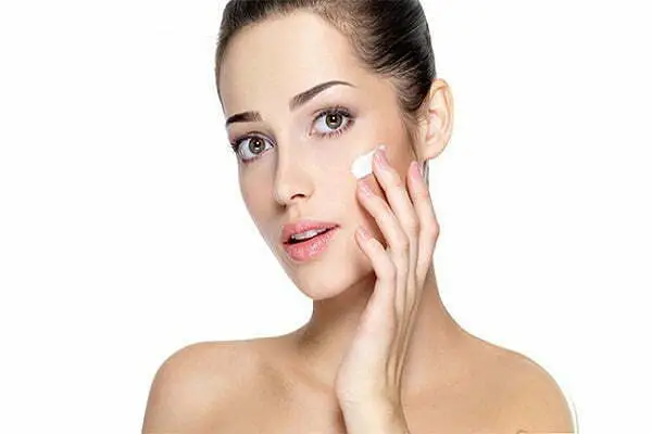 Kem chống nắng cho da hỗn hợp giá rẻ chống nắng hiệu quả