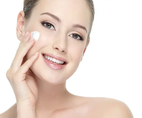 Kem chống nắng bảo vệ da tốt hơn trước ánh nắng mặt trời