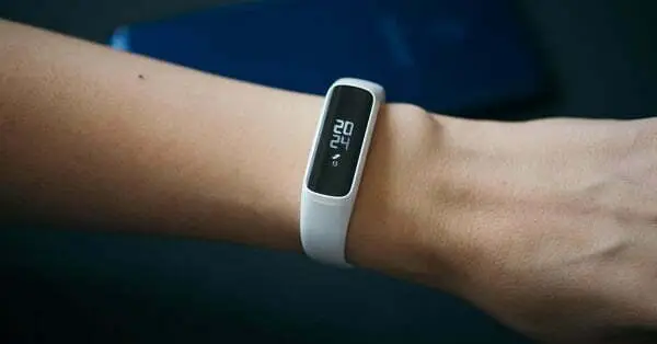 Mẫu vòng đeo tay thông minh mới nhất