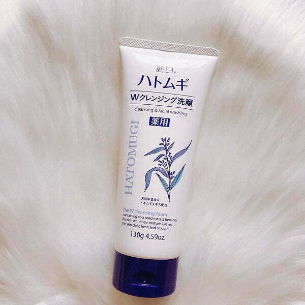 Sữa rửa mặt cho da thường tốt nhất Hatomugi Naturie Skin để da sạch sẽ hơn