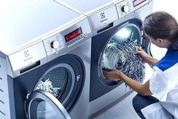 Nên mua máy giặt cửa ngang của hãng nào