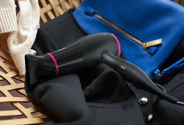 Nguyên nhân khiến máy sấy tóc phát nổ