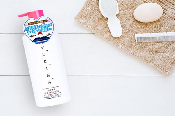 Sữa tắm trắng toàn thân cho da Yukina White Body Wash