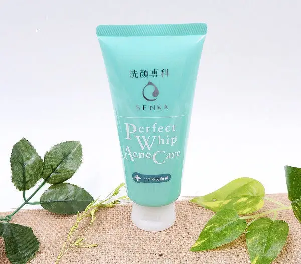 Sữa rửa mặt trị mụn hiệu quả nhất Senka perfect whip acne care