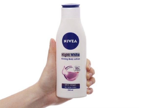 Sữa dưỡng thể body trắng da NIVEA Ban Đêm